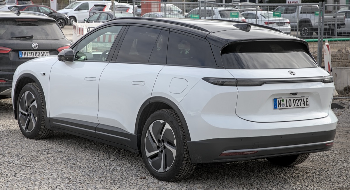 NIO EL6